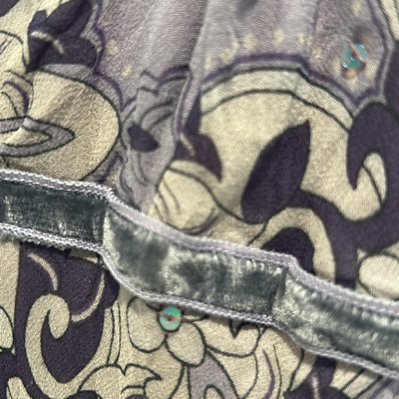 Top - Picture 4 of 4